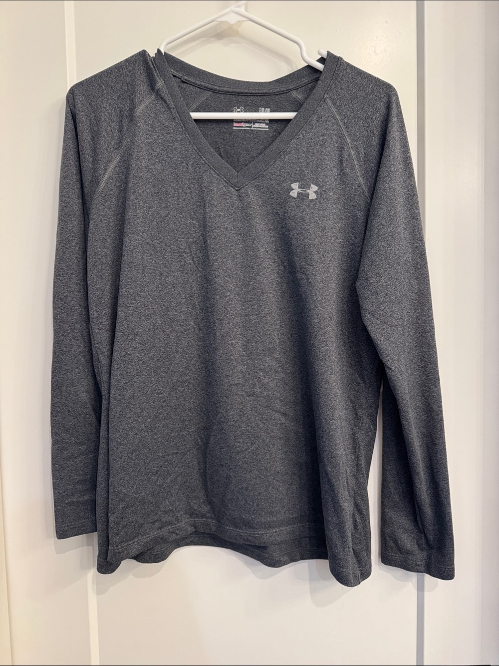 Under Armour Women's Dark Gray V-Neck Long Sleeve Performance Shirt